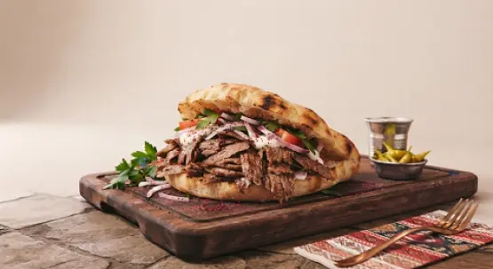 Çörekde etli döner
