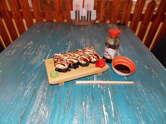 Bişirilen losos rollary