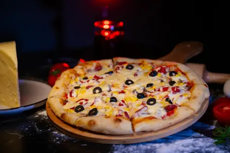 Öýde taýýarlanan dürli pizza