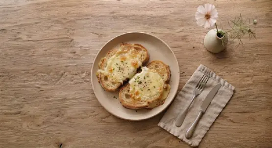 Peýnirli tost