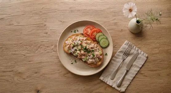 Tuna we ýumurtgaly sendwiç