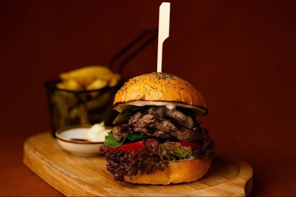 Steýk burger